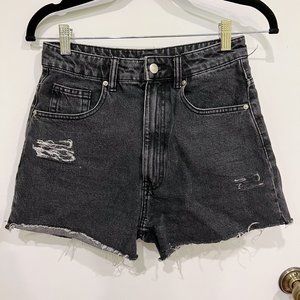 Zara high waisted distressed black denim shorts size 4 / 26
